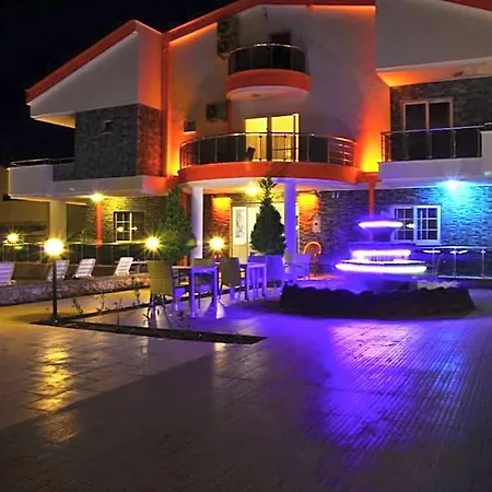 Rose Garden Akbuk 酒店 3*